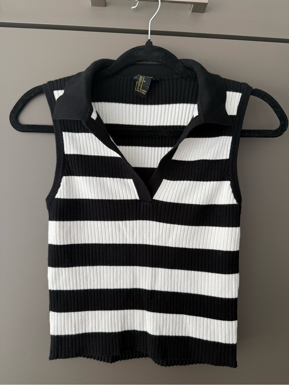 Black & White Striped Collared Tank Top Size S Polo Tank Top Ribbed Knit